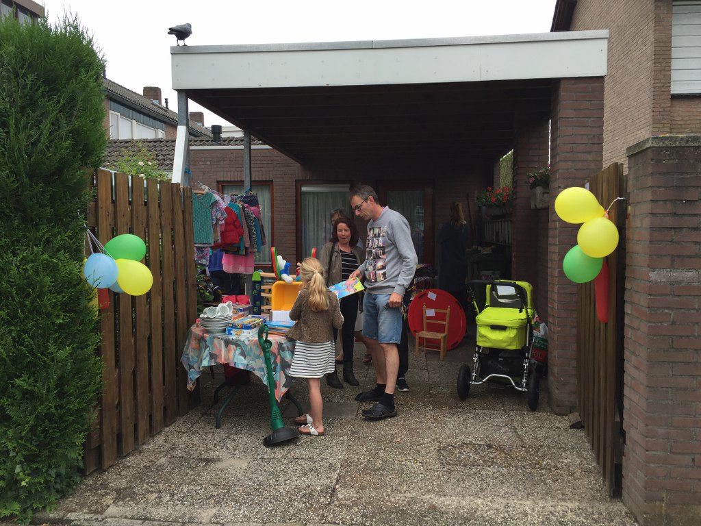 Garagesale (8)